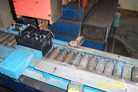 gal/03 - PROIZVODNJA KOMPONENT ZA AVTOMOBILSKO INDUSTRIJO - PRODUCTION COMOPONENT FOR  THE AUTOMOTIVE INDUSTRY/04 Oprema strojev za proizvodnjo akumulatorjev/03_004_08.jpg
